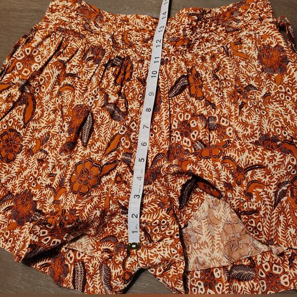 Ulla Johnson Zev Shorts in Brick Size 8 - Picture 7 of 14